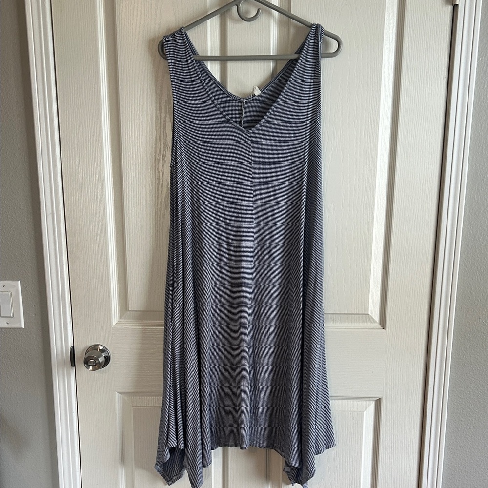 Sleeveless Gray Midi Dress